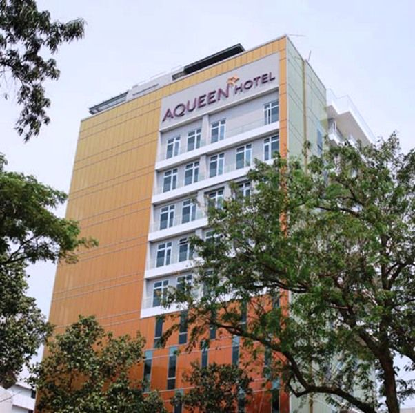 Aqueen Paya Lebar Singapur
