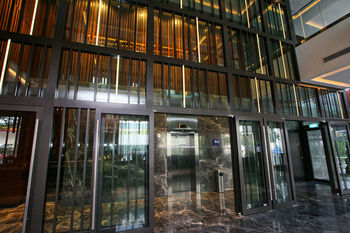 Aqueen Paya Lebar Singapur